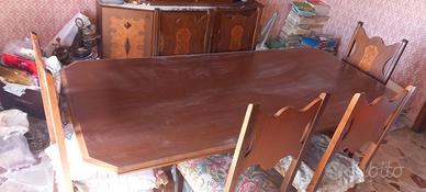 Tavolo e sei sedie ritapezzate 50 euro