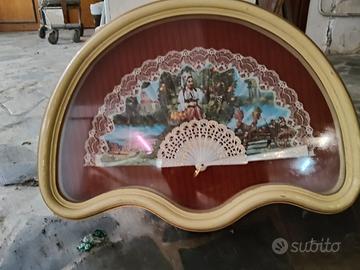 quadri con ventaglio e cornice in legno