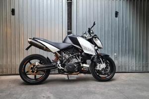 KTM 990 Super Duke - 2010