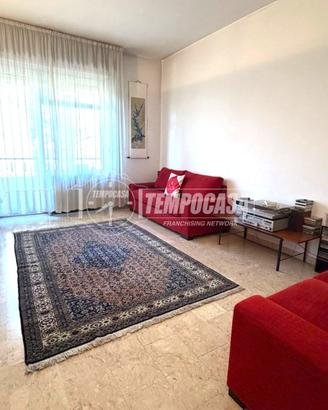 APPARTAMENTO DI 145 METRI QUADRI IN STABILE SIGNOR