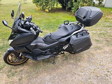 Motohonda 750 Forza