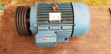 motore trifase 380v 9,2k 12cv LAFERT + puleggia