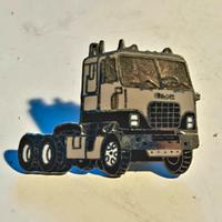Spilla / pin vintage camion GMC 