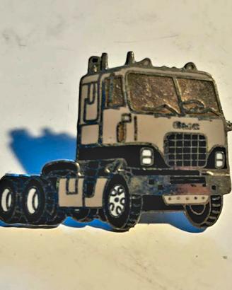 Spilla / pin vintage camion GMC 