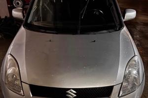 Suzuki GPL Vend0 o Scambi0