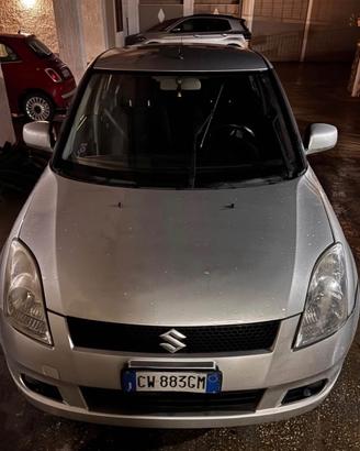 Suzuki GPL Vend0 o Scambi0