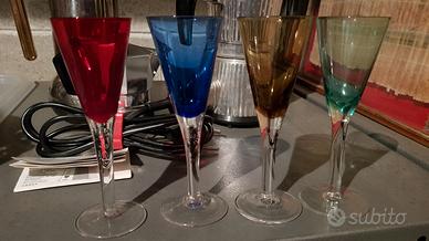 Bicchieri di cristallo in blocco