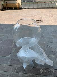 Vaso di vetro a calice tondo