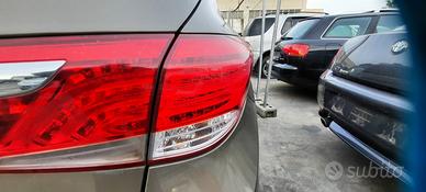 HYUNDAI I40 STATION WAGON 2010 - STOP POSTERIORE D