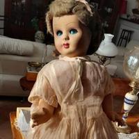 Bambola d'epoca ,da collezione.