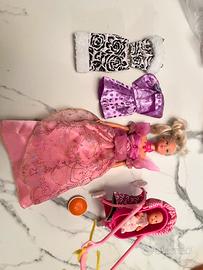 Barbie : stramba , indiana , incinta