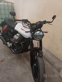 Moto Guzzi V7 IV - 2024