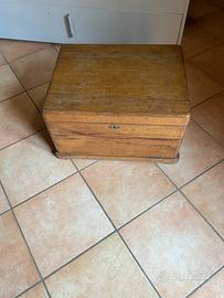Bauletto in rovere con 4 cassetti