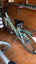 Bicicletta per ragazzine delle medie