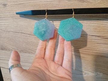 orecchini in resina