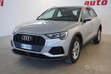 AUDI Q3 35 TDI S tronic Business