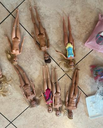 Barbie e Ken con guardaroba