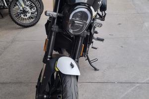 Benelli Leoncino 250