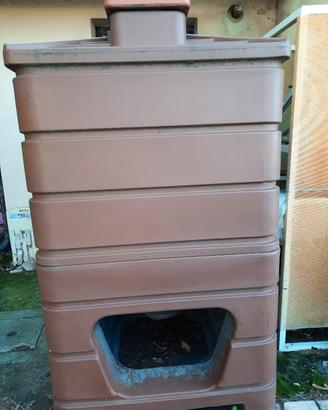 Contenitore porta pellet da giardino