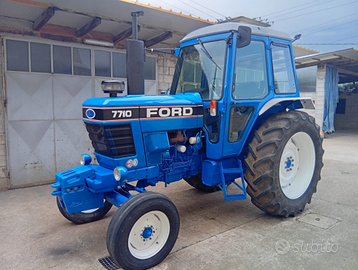 Trattore Ford 7710