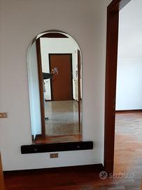 Specchio alto da parete