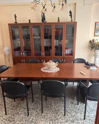 Sala riunione completa