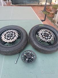 ruote complete R12 adattate per Talaria 5500