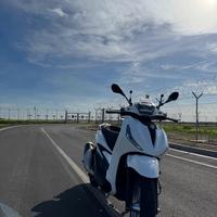 Piaggio Beverly 300 bianco perla
