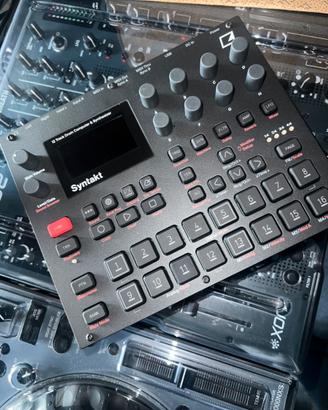 Elektron Syntakt – Drum Machine & Synth