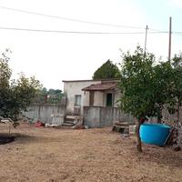 Casetta rurale con terreno in Piedimonte Etneo