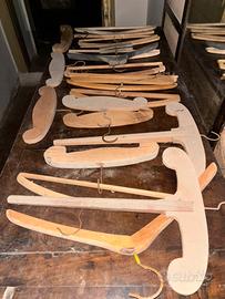 Antiche grucce in legno