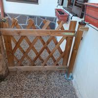 cancelletto in legno per giardino