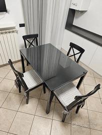 Tavolo da cucina/sala da pranzo + 4 sedie Ikea