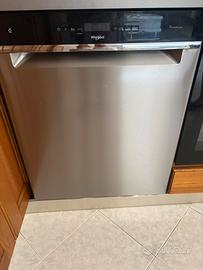 Lavastoviglie Whirpool inox 6° senso (power clean)