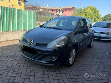 Renault Clio 1.6 16V 5 porte AUTOMATICA NEOPATENTA