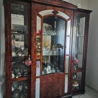 Vetrina salone in vera noce