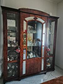 Vetrina salone in vera noce