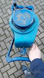 Motore marino fuoribordo