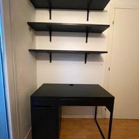 Scrivania Ikea e mensole - anche separate