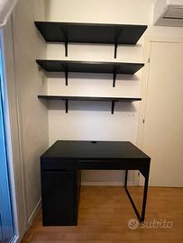 Scrivania Ikea e mensole - anche separate