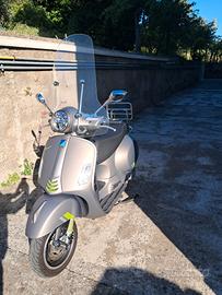 vespa 300 gts