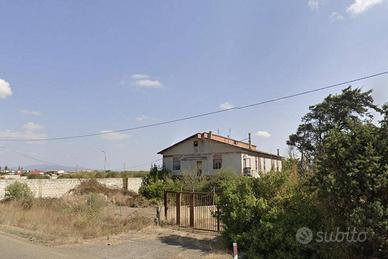 Immobile in asta di 807 m² con più di 5 locali a P
