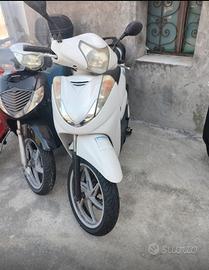 Sh 300i
