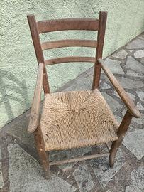 Sedia antica vecchia legno