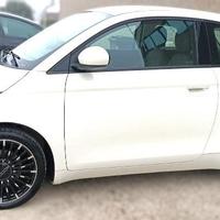 Fiat 500e 42 kWh La Prima