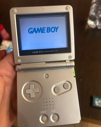 Game boy advance sp con giochi