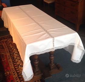 Tovaglia vintage con pizzo