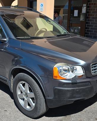 Volvo XC 90 XC90 2.4 D5 185 CV aut. AWD Executive