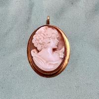 Cammeo oro 18kt e conchiglia