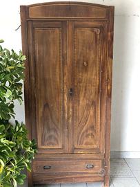 Armadio in abete 1900 con cassettone